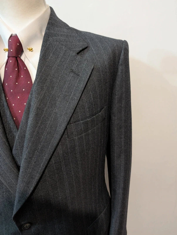 Spectaculaire costume 3 piece pinstripe en flanelle