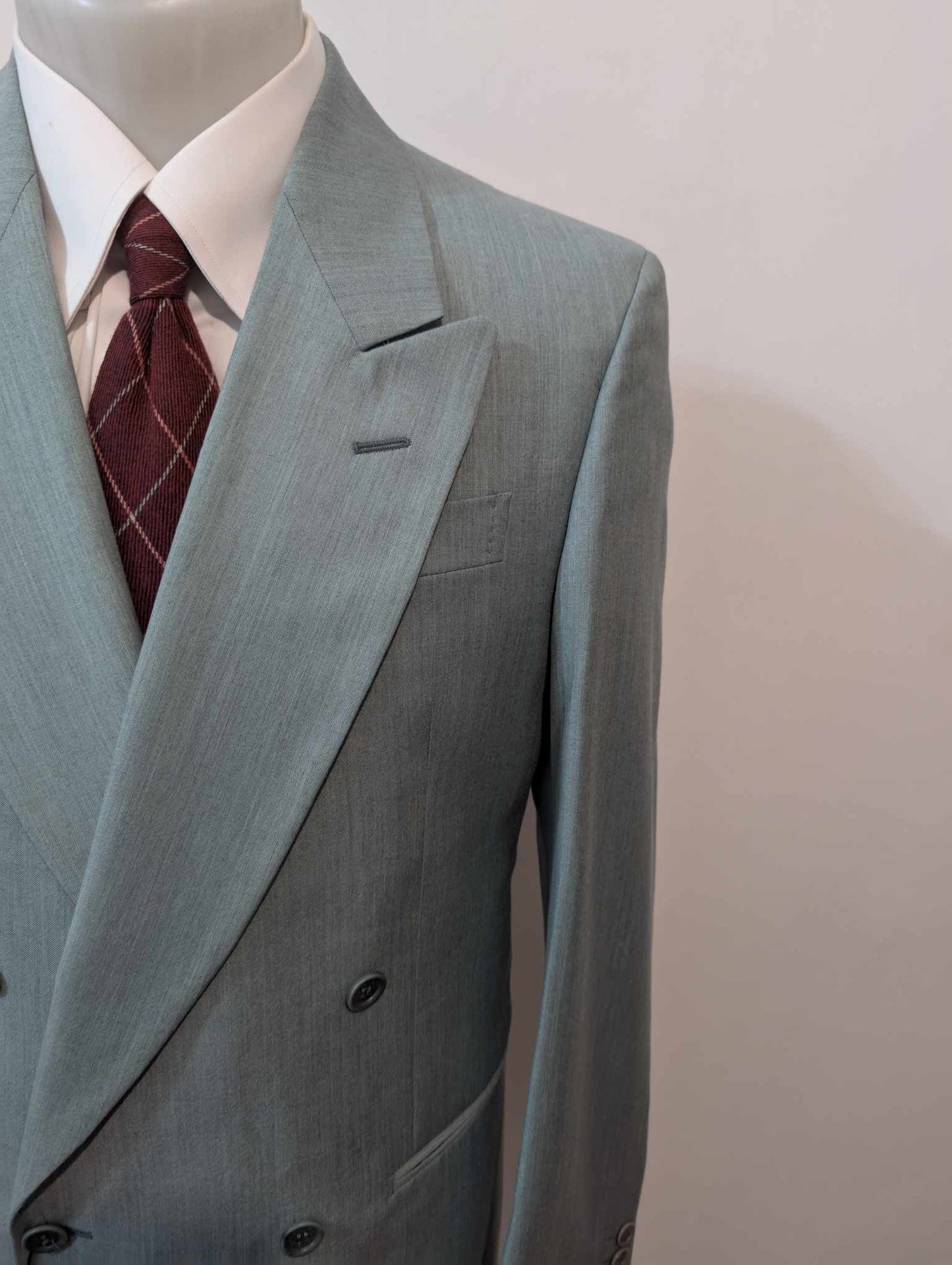 Mignon costume croisé bleu vert en laine légère