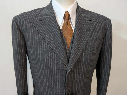 Dangereux costume 3 pièces pinstripe en flanelle lourde