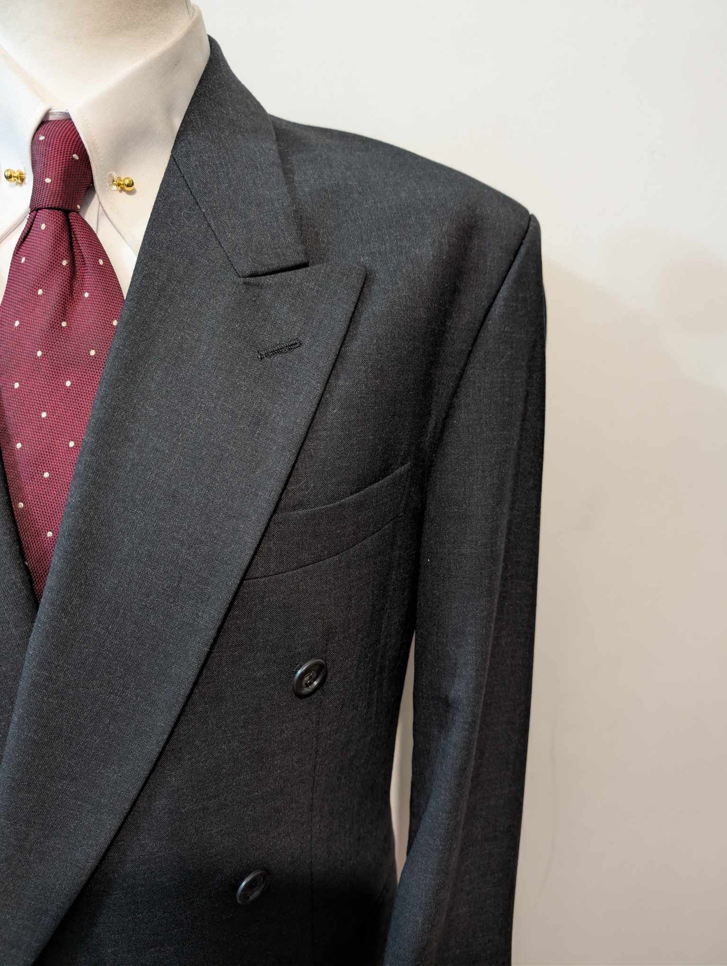Magnifique costume croisé en laine froide