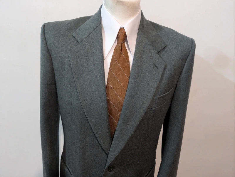 Fabelhafter grüner Anzug aus schwerem Flanell