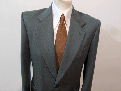 Fabelhafter grüner Anzug aus schwerem Flanell