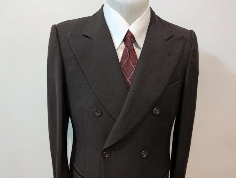 Schöne, zweireihige braune Wolljacke