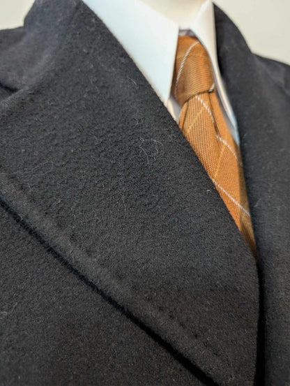 Élégant manteau noir en laine