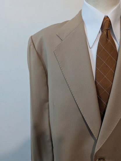 Giant beige sand wool costume