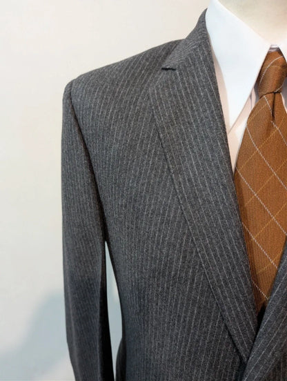 Unglaublicher Flanell-Nadelstreifenanzug