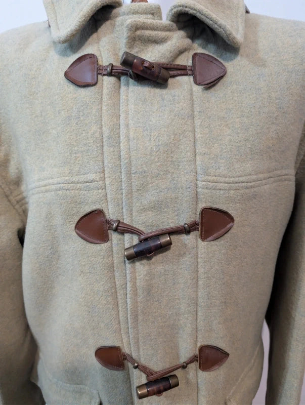 Hellgrüner Wollmantel