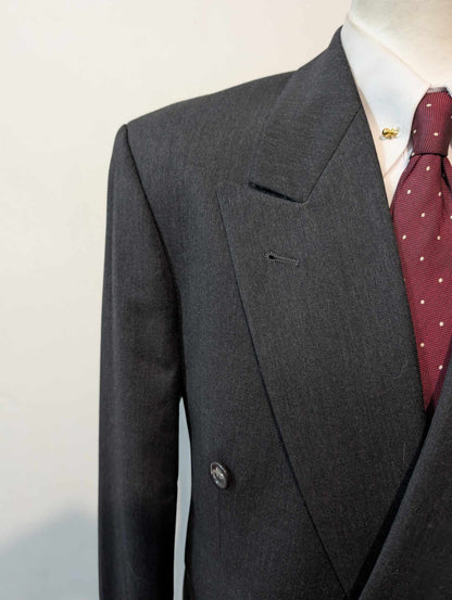 Costume croisé de couleur gris anthracite en laine