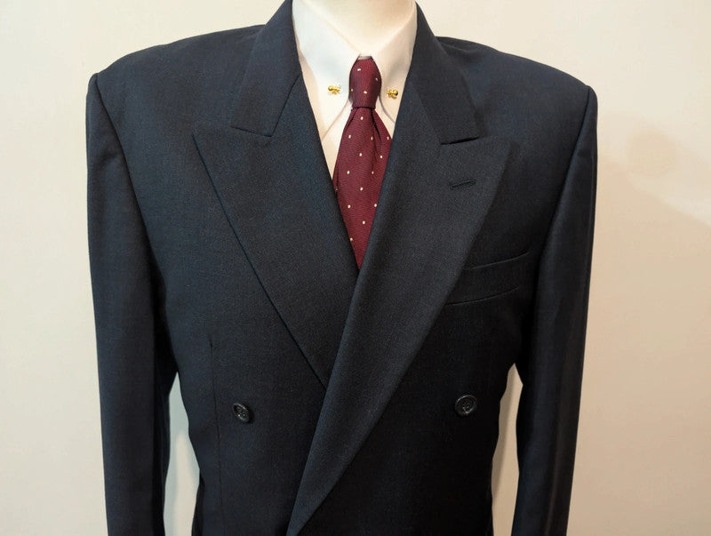 Ravissant costume croisé bleu marine en laine