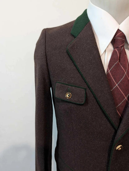 Mignon petit costume marron en flanelle