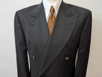 Splendide costume croisé gris en laine