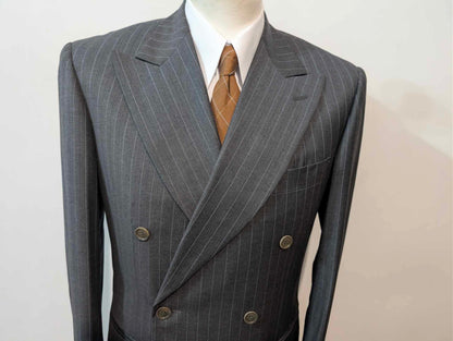 Legendärer zweireihiger Nadelstreifenanzug aus Wolle