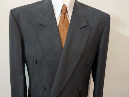 Prächtiger, zweireihiger, gestreifter Wollanzug