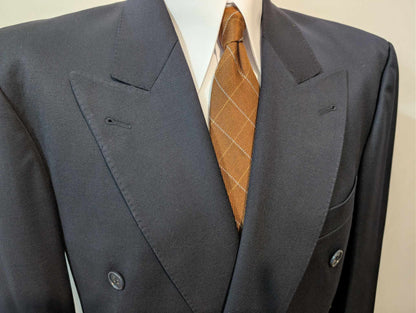 Magnifique costume croisé bleu marine