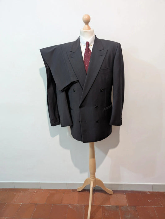 Élégant costume costume croisé pinstripe en laine froide