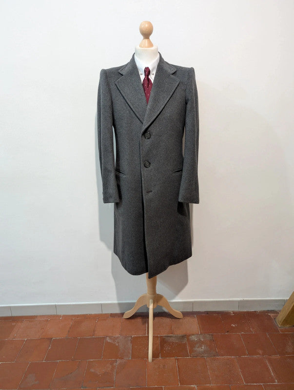 Dazzling grey heavy wool coat