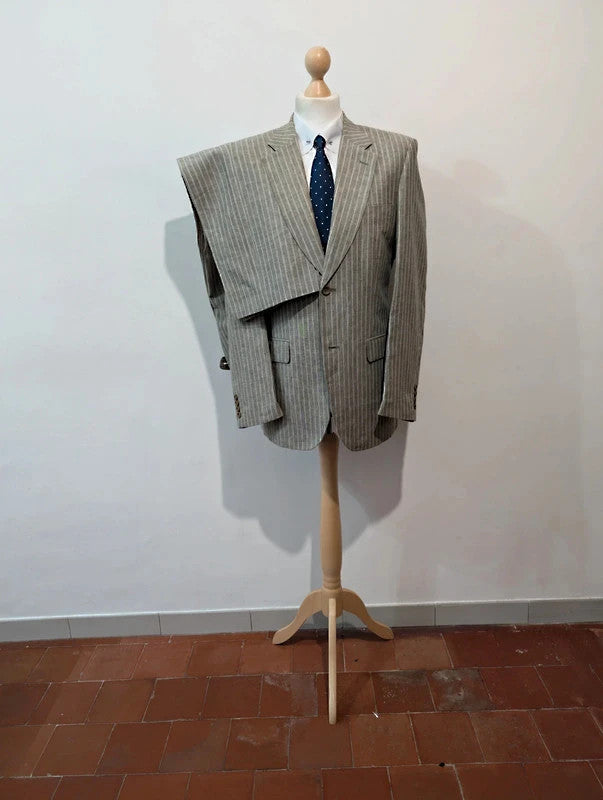 Amazing linen pinstripe suit