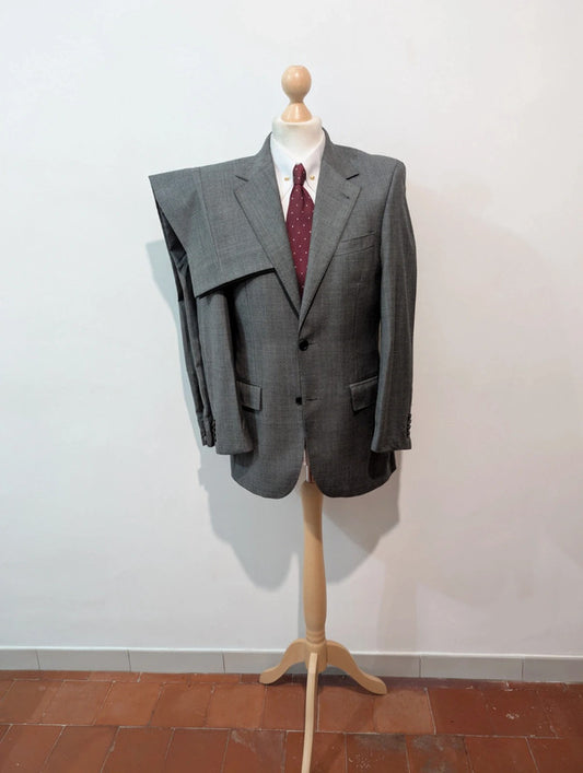 Classique costume gris en laine