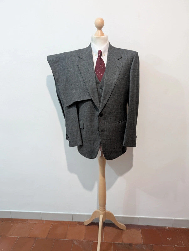 Élégant costume 3 piece gris en laine