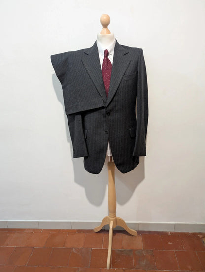 Exceptionnel costume pinstripe en laine