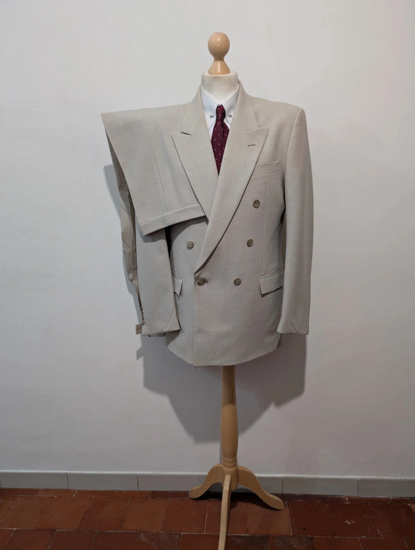 Magnifique costume croisé gris crème en laine