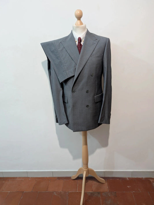 Légendaire costume croisé gris en laine légère