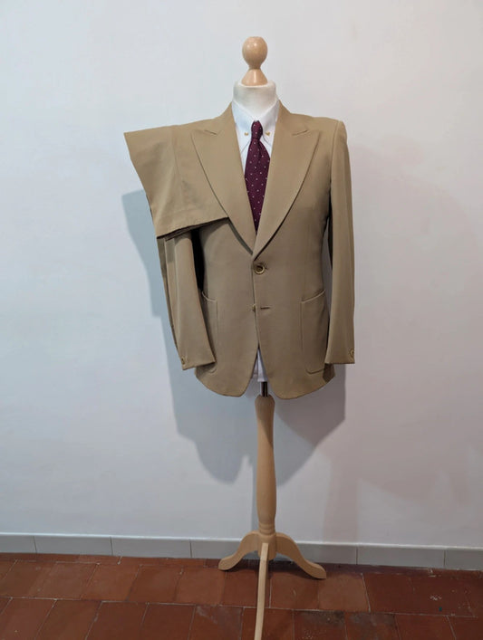 Lumineux costume beige moutarde en laine