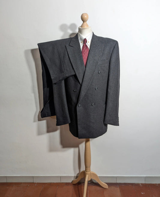 Sympathique costume croisé en flanelle lourde