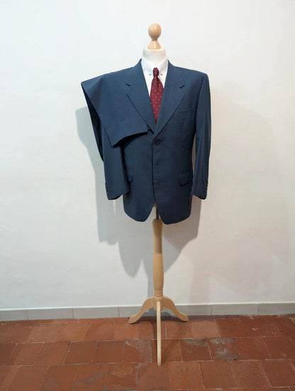 Parfait costume bleu en laine