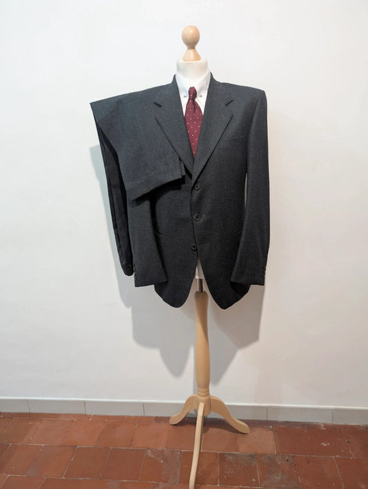 Fantastique costume gris en flanelle lourde