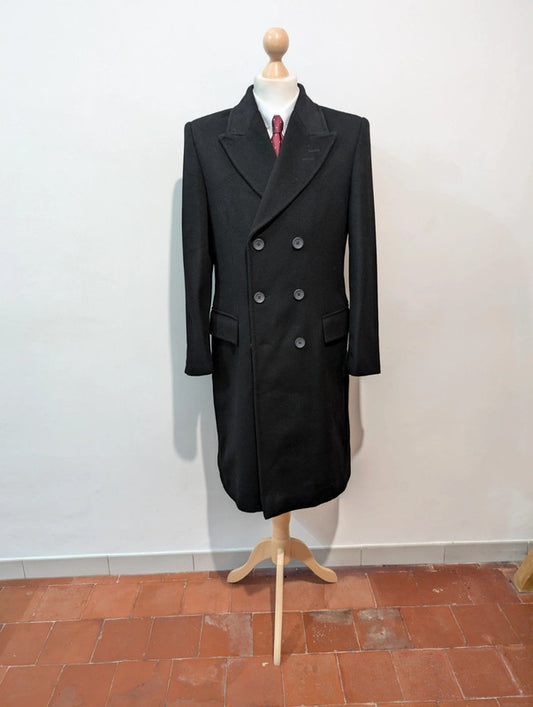 Spectacular double-breasted wool coat