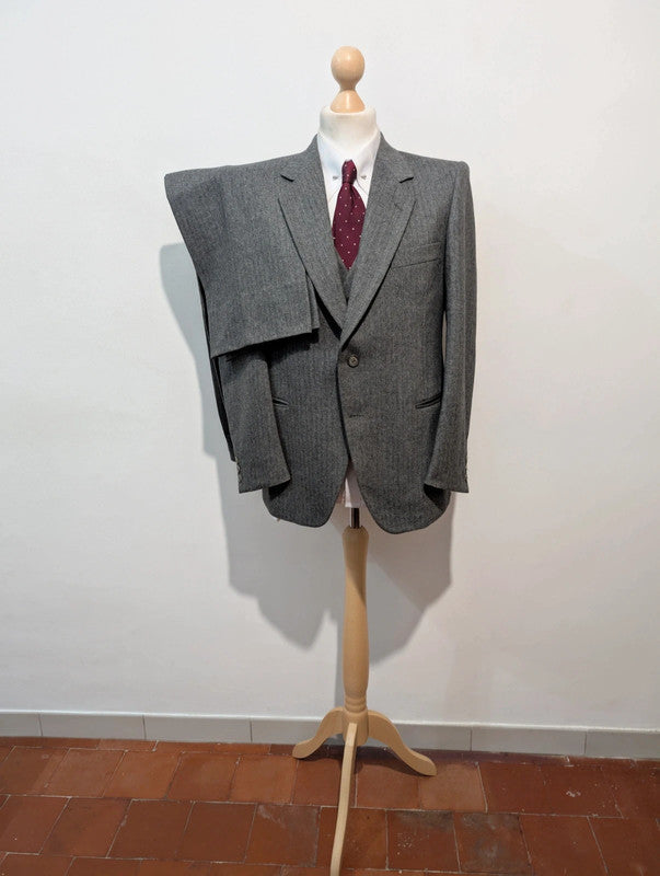 Redoutable costume 3 pièces a chevron en tweed