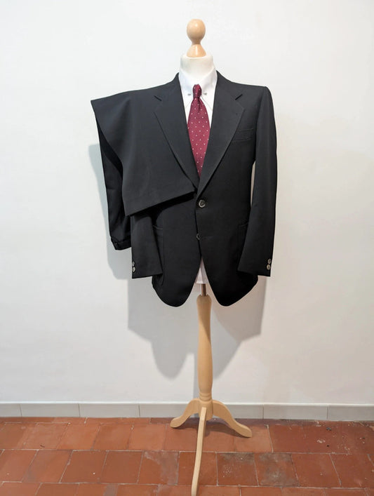 Super costume noir en laine