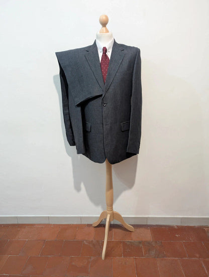 Classique costume bleu marine en lin