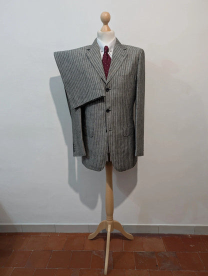 Joyeux costume chalkstripe en lin