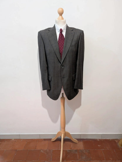 Gentil costume gris a carreaux en laine légère