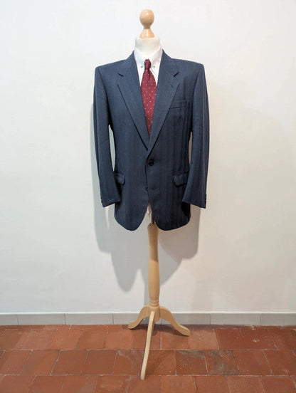 Merveilleux costume bleu marine a chevron