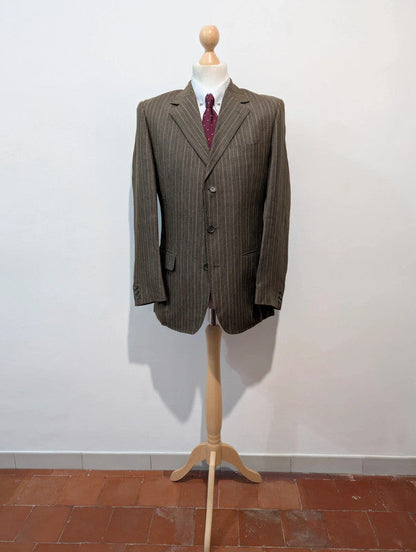 Sympathique costume marron en lin