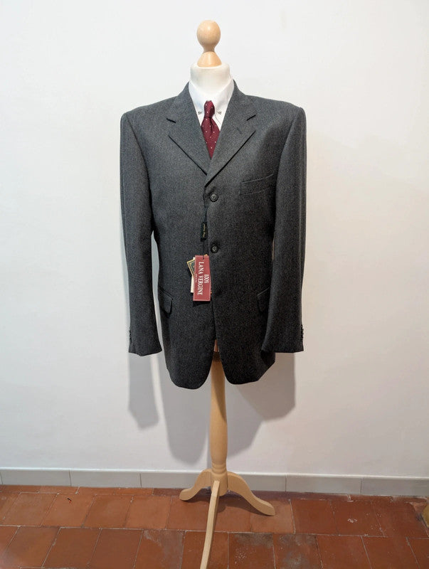 Incroyable costume gris en flanelle lourde