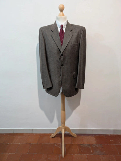 Élégant costume marron en flanelle