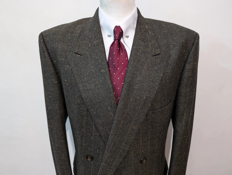 Spectacular double-breasted suit in Donegale tweed