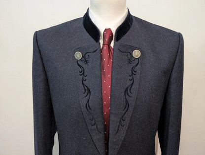 Sublime costume bleu en flanelle lourde