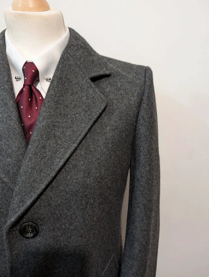 Mignon manteau gris en laine lourde