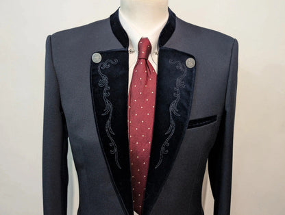 Élégant costume autrichien en laine