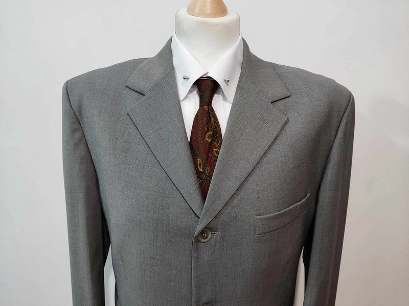 Sad gray suit in fine wool