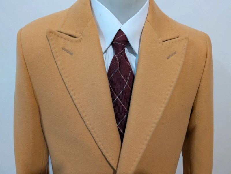 Chanceux manteau orange dorée en laine