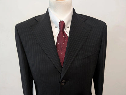 Magnifique costume pinstripe en laine légère