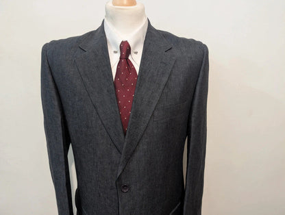 Classique costume bleu marine en lin