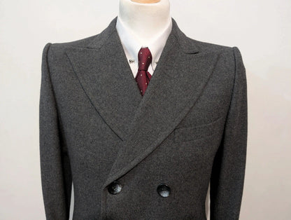 Légendaire costume croisé gris en flanelle lourde