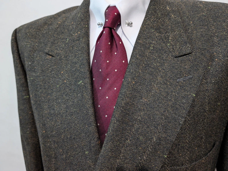 Spectacular double-breasted suit in Donegale tweed